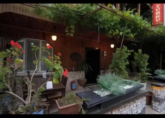 Oezen Turku Pamukkale